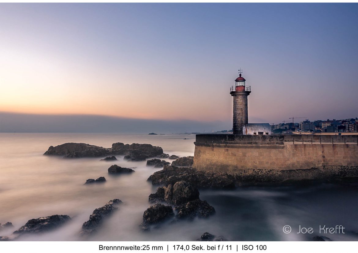 Wozu brauchst du ND Filter. Bild vom Leuchtturm in Portugal, unterschiedlich lange belichtet.